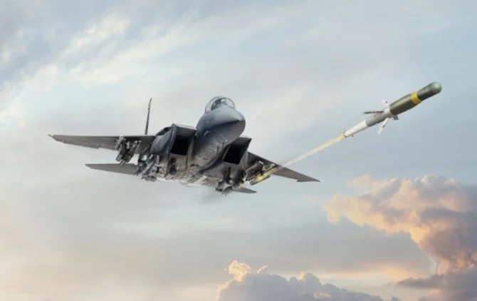25-C28-03_F-15E_APKWS-proximity-fuse