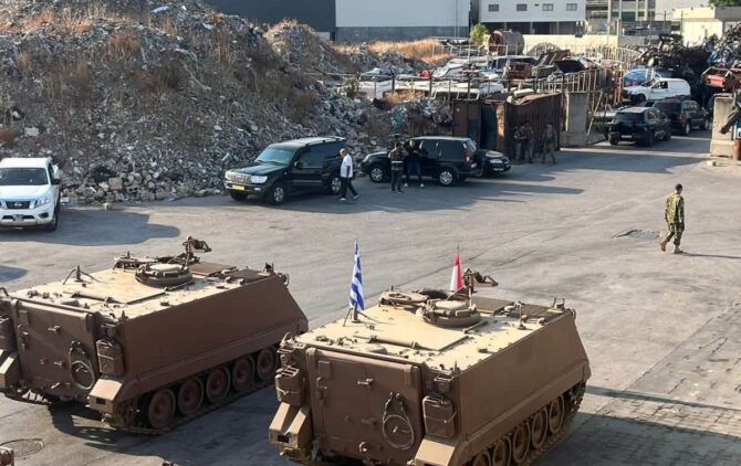 paradosi_stratiotikou_ylikou_stis_enoples_dynameis_tou_liva paradosi_stratiotikou_ylikou_stis_enoples_dynameis_tou_liva